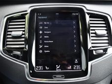 Volvo XC90 2,0 D5 AWD ACC LED ČR 1.M - 32