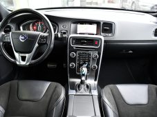 Volvo V60 D3 R-DESIGN A/T A/C NAVIGACE - 4