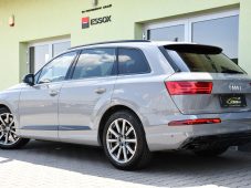 Audi Q7 3.0TFSi V6 S-LINE NIGH VISION - 2