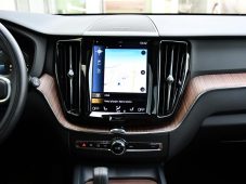 Volvo XC60 T6 RECHARGE H/K PANO LED TAŽNÉ - 7