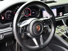 Porsche Panamera GTS 4.0 V8 338kW HUD PANO BURM - 15