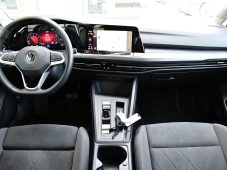 Volkswagen Golf 1.5eTSI mHEV STYLE DSG ČR 1.M - 4