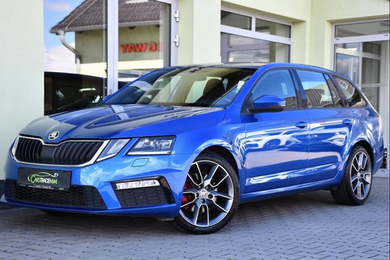 Škoda Octavia 2.0TDi RS 135kW CARPLAY 1.M ČR - 1