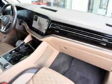 Volkswagen Touareg 3.0TDi 4M TAŽNÉ VZDUCH ČR 1.M - 16