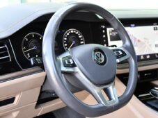 Volkswagen Touareg 3.0TDi 4M TAŽNÉ VZDUCH ČR 1.M - 13