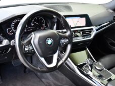 BMW Řada 3 320d SPORT LINE 1M NAVI A/T - 14