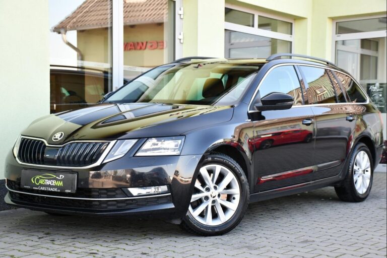 Škoda Octavia 2.0TDi STYLE DCC LED CARPLAY - 1