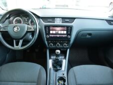 Škoda Octavia 2.0TDi STYLE DCC LED CARPLAY - 4