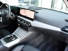 BMW Řada 3 318i A/T VIRTUAL ZÁRUKA 1.M ČR - 17