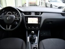 Škoda Octavia 2.0TDi LED CARPLAY TAŽNÉ ČR - 4