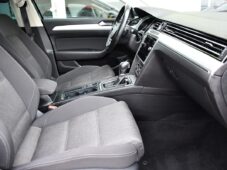 Volkswagen Passat 2.0TDi COMFORTLINE DSG ACC 1M - 15