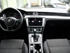 Volkswagen Passat 2.0TDi COMFORTLINE DSG ACC 1M - 4