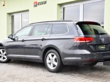 Volkswagen Passat 2.0TDi COMFORTLINE DSG ACC 1M - 2