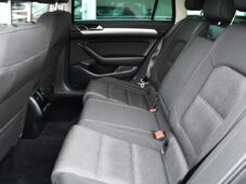 Volkswagen Passat 2.0TDi COMFORTLINE DSG ACC 1M - 18