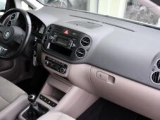 Volkswagen Golf Plus 1.6TDi PO ROZVODECH - 17